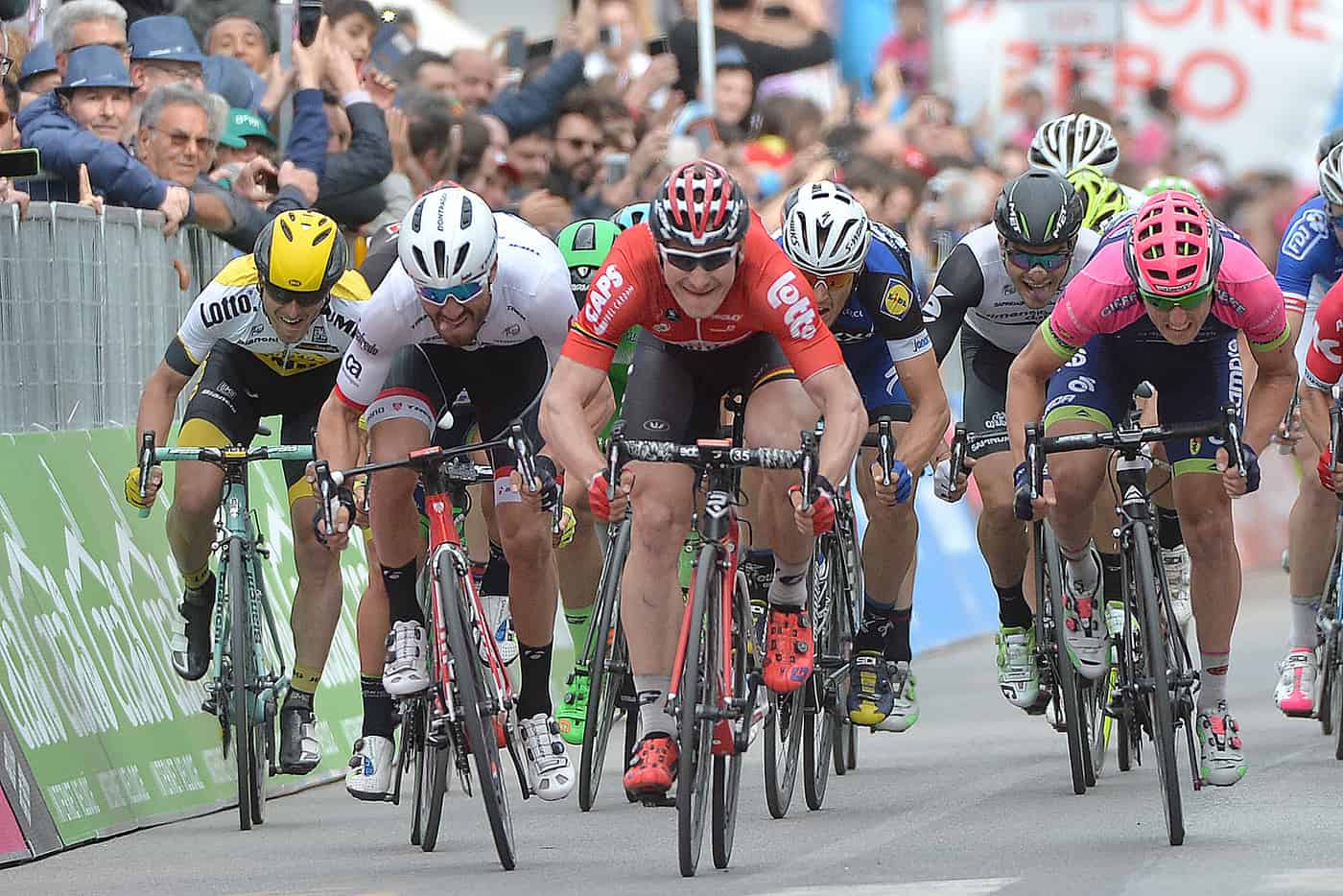 Andre Greipel of Lotto Soudal team win the seventh of the Giro d'Italia 2016, Sulmona to Foligno 211 km , Italy, 13 May 2016 ANSA/LUCA ZENNARO