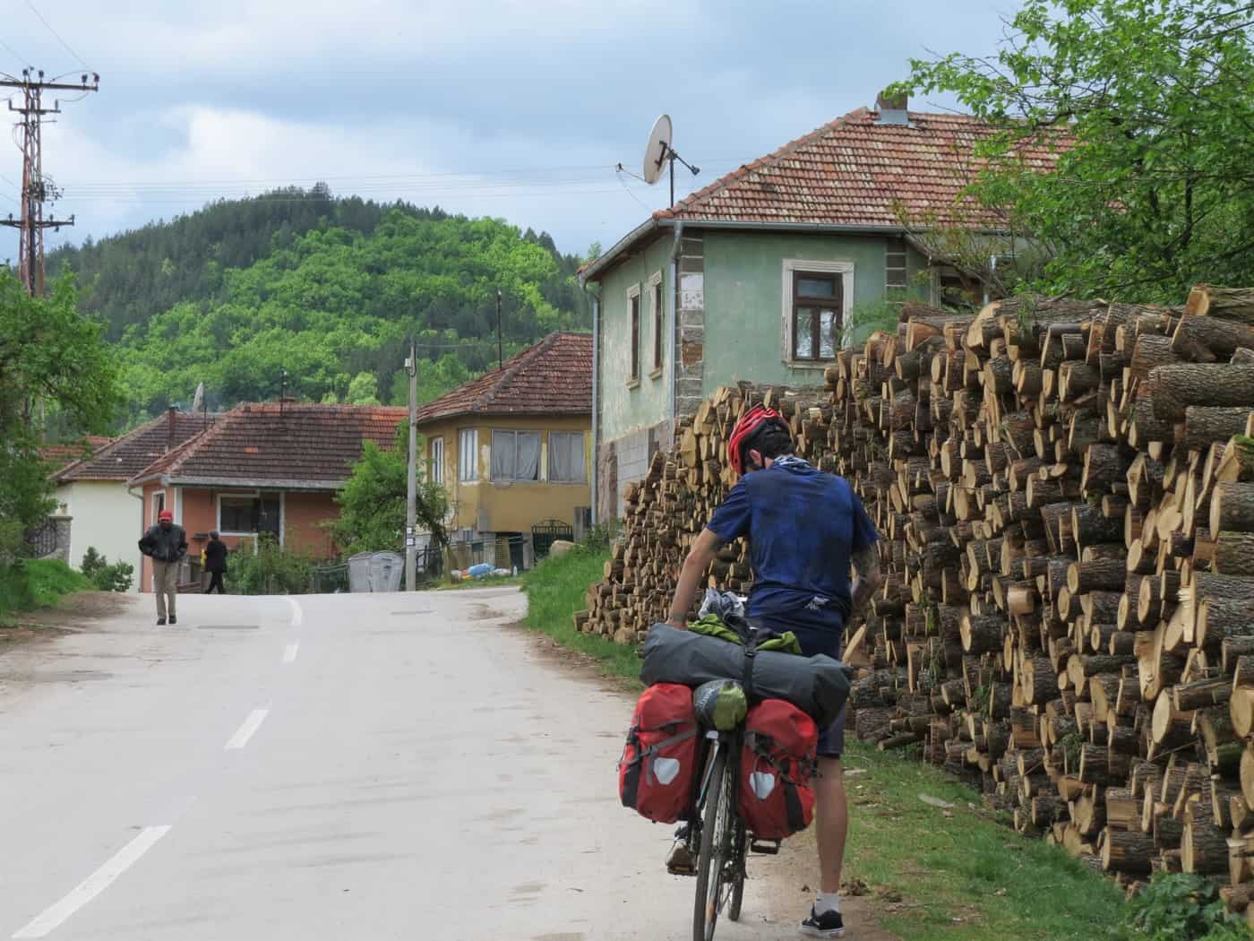 דרך כפרית בסרביה